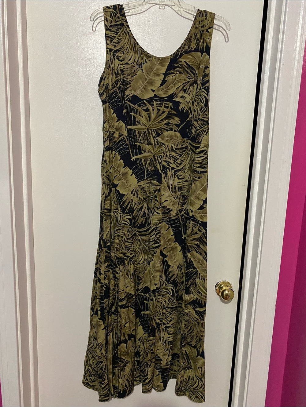 croft & barrow Black and Olive Tropical Scoop Neck Maxi Dress